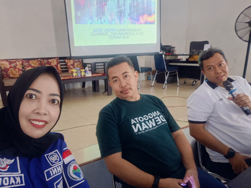 Perangkat Desa Sudirman Dilatih Kelola Sistem Informasi Digital